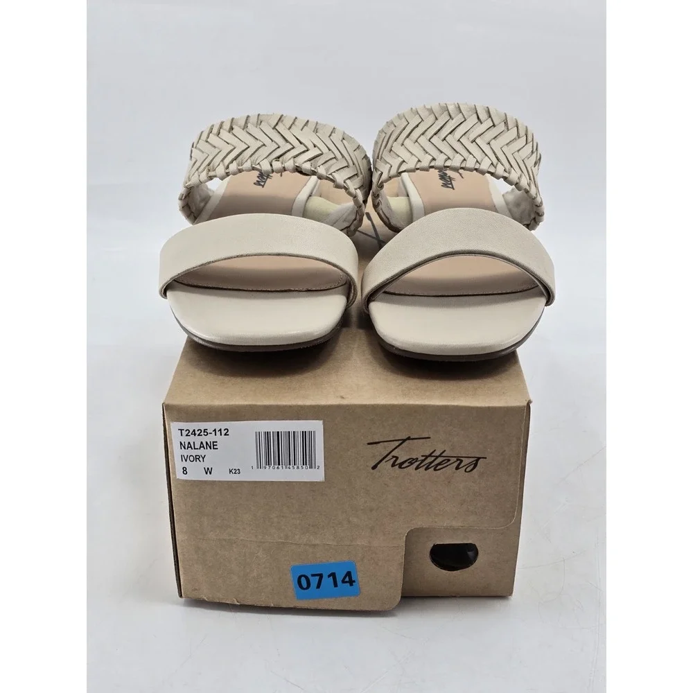 NIB Trotters Women's Nalane Sandals - Color Ivory - Size 8 Wide - Picture 2 of 13